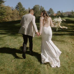 Stunning Divine Atelier Wedding Dress Worn Once!!!